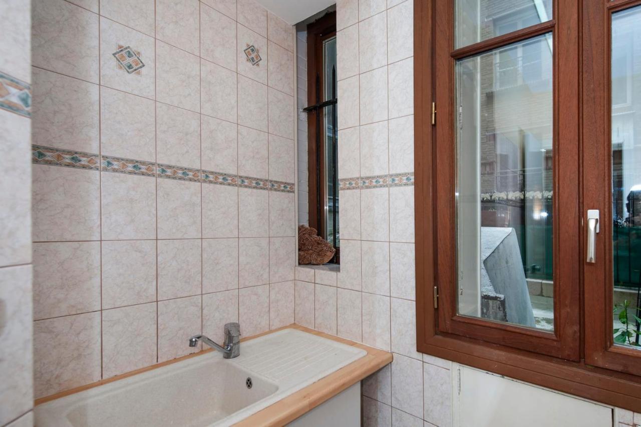 Calm Flat With Terrasse Nearby Montparnasse - - Welkeys * Parijs